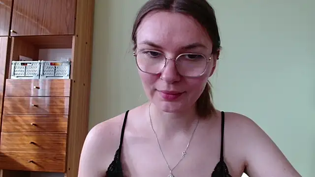 LooveELLYx webcam