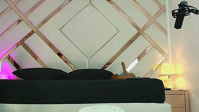 Noa_butterfly_ webcam