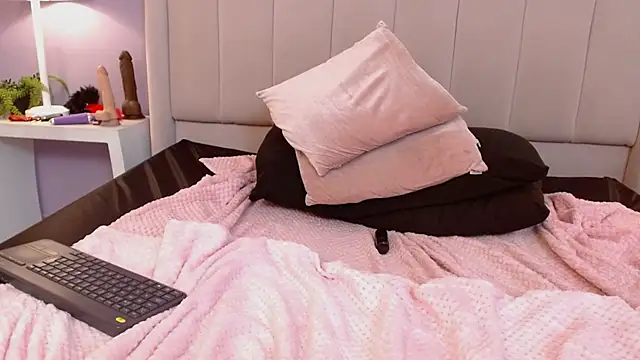 Lolagolden1 webcam