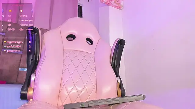 Mia_royal webcam