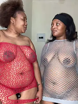 MeekyCurvyAss webcam