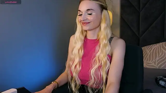 Mila__Lux webcam