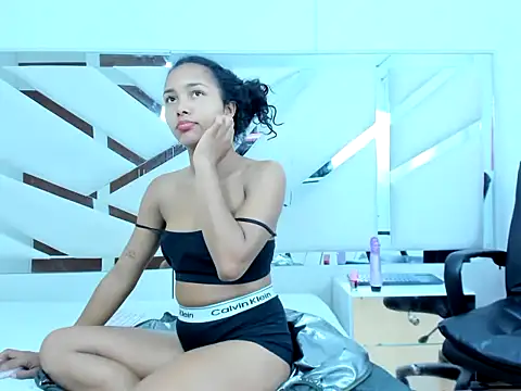 OnlySofiaX webcam