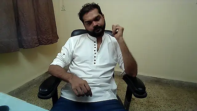 Kinky_Kumarr webcam