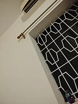 NakedMILFx webcam
