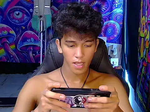 hugekenbigcock webcam