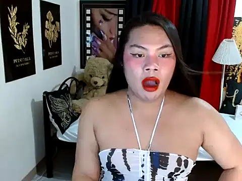 TSbrianaHugeCock webcam