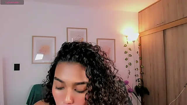 aleja_montiel__ webcam