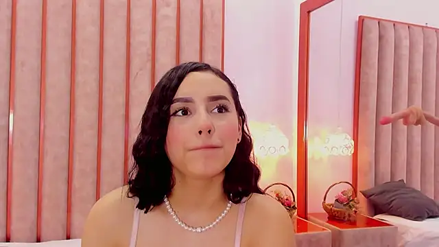 Zoe_Monrow webcam