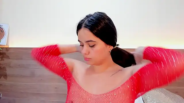 thamiina_ webcam
