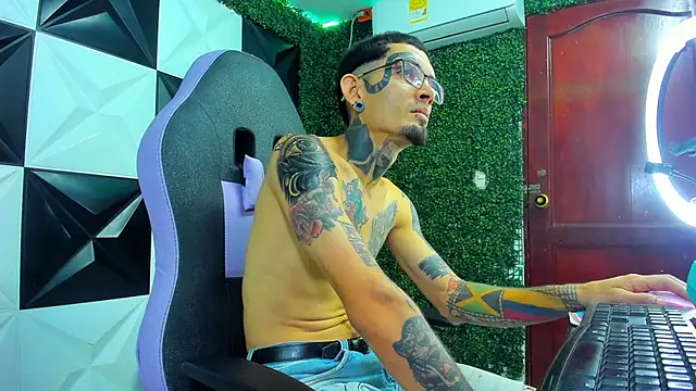 Boy_tatto77 webcam