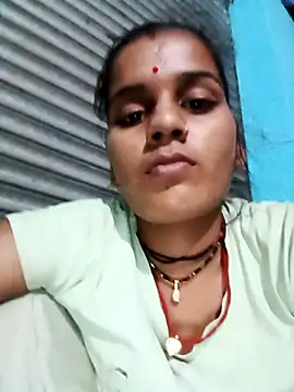 Raveena0990 webcam