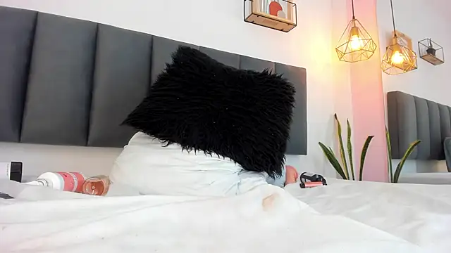 sam_doll_ webcam