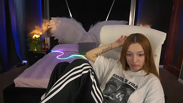 LizzaMoonn webcam