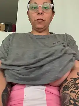 LupitaHaze webcam