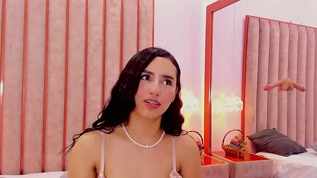 Zoe_Monrow webcam