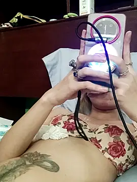 QueenSoreal webcam