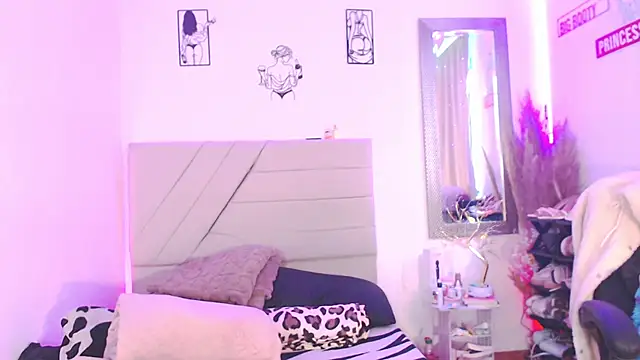 Anna_belly webcam