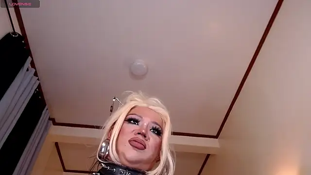 Damsel__in__mistress webcam