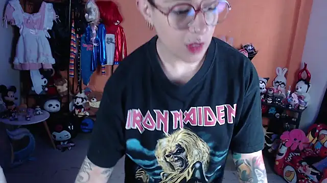 MissMiia2 webcam