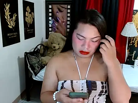 TSbrianaHugeCock webcam