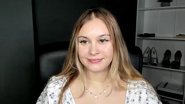 kitty_valeria webcam