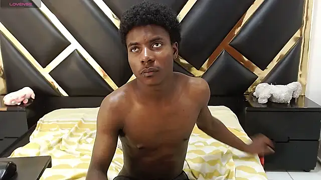 NoahJhonson69 webcam