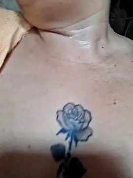 Juli_Powl webcam