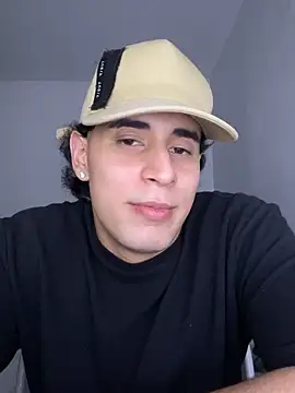 Maximuz1920 webcam