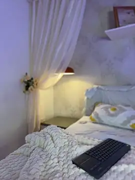 AlessiaVallmont webcam