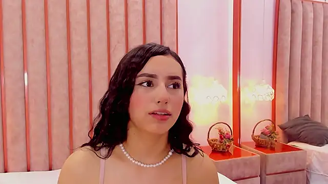 Zoe_Monrow webcam