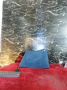 crislingery_dolli webcam