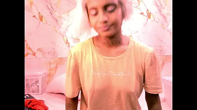 indian_barbie webcam