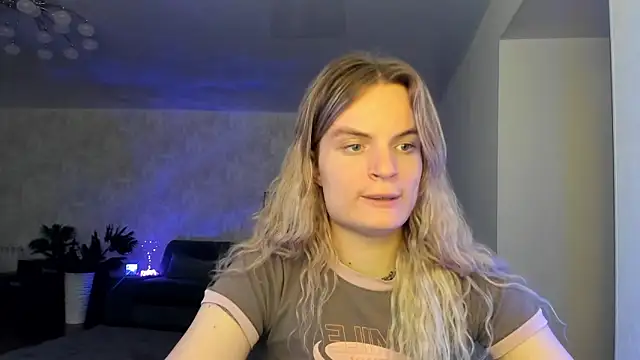 milliKira006 webcam