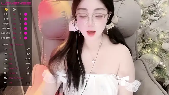 Monica-666888- webcam