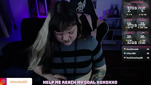 Bdsm_and_fries webcam