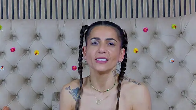 PlayfulShow webcam