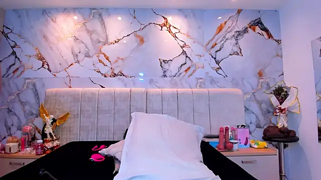 kiana_cream webcam
