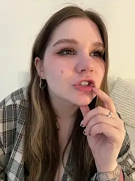 PumaShyXD webcam