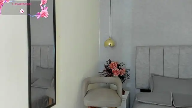 tutu_milf webcam