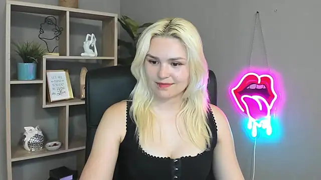 SweetLilyxo webcam