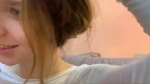 Kissme_Kira webcam