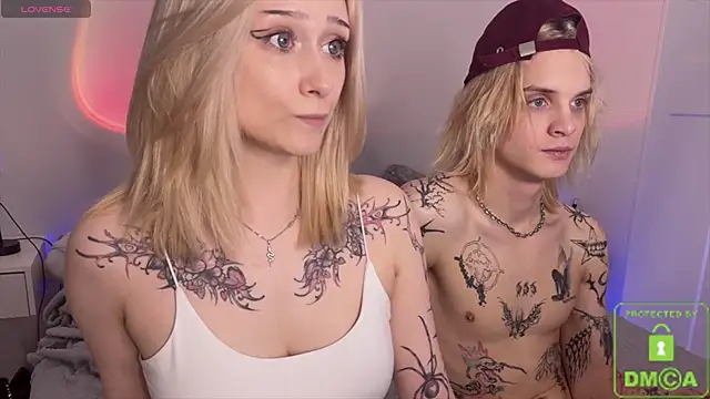 mia_side webcam