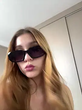 Nikii__ webcam