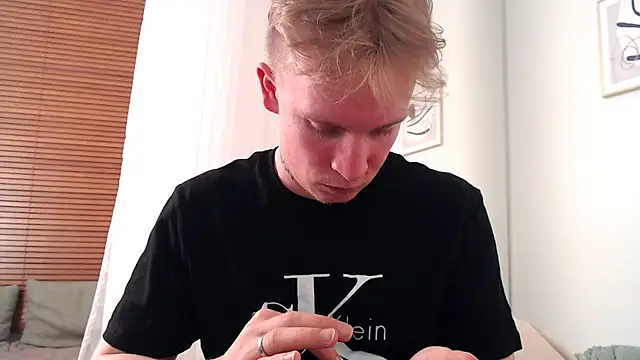 AlexxSweet webcam