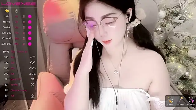Monica-666888- webcam