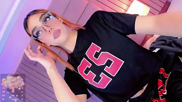 Model: Camille_deluxe