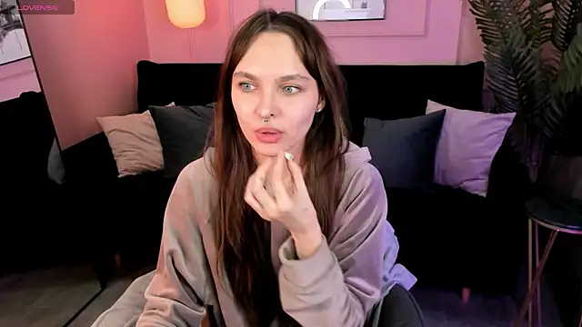 ChloeSunny webcam