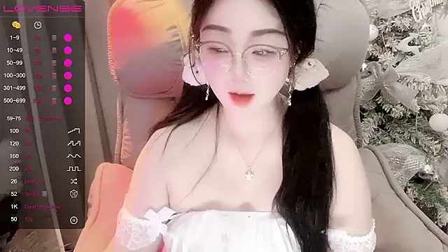 Monica-666888- webcam