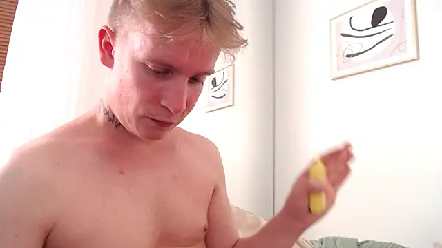AlexxSweet webcam